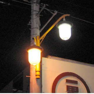 香川県坂出京町街路灯